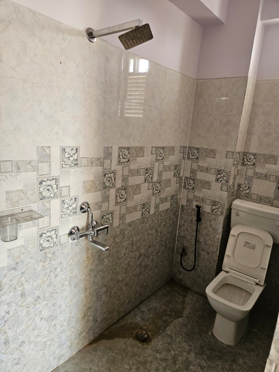 Room thumbnail 0