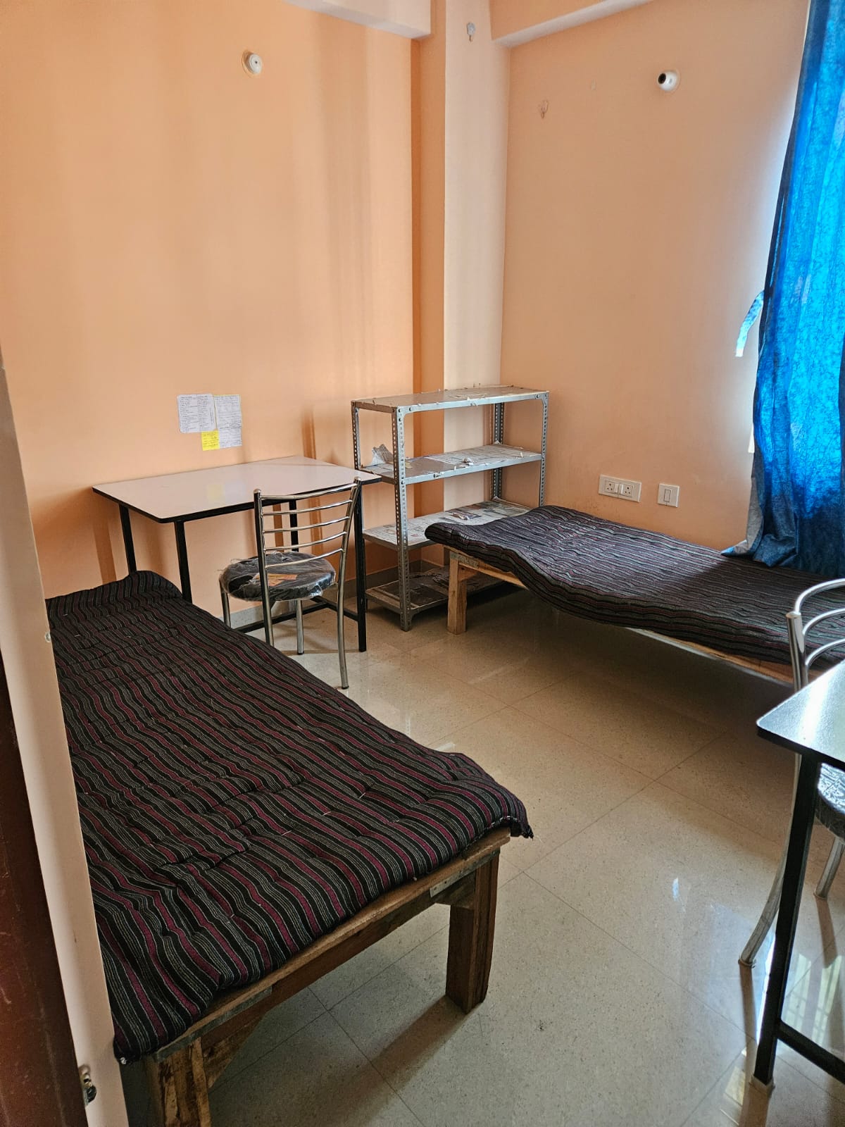Room thumbnail 1