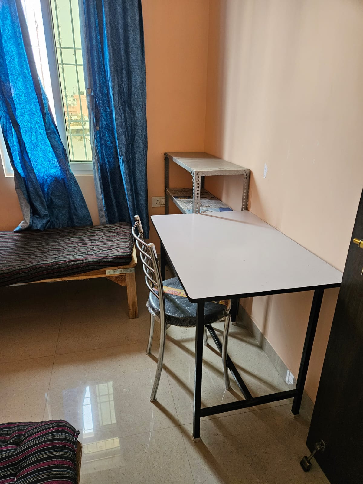 Room thumbnail 2