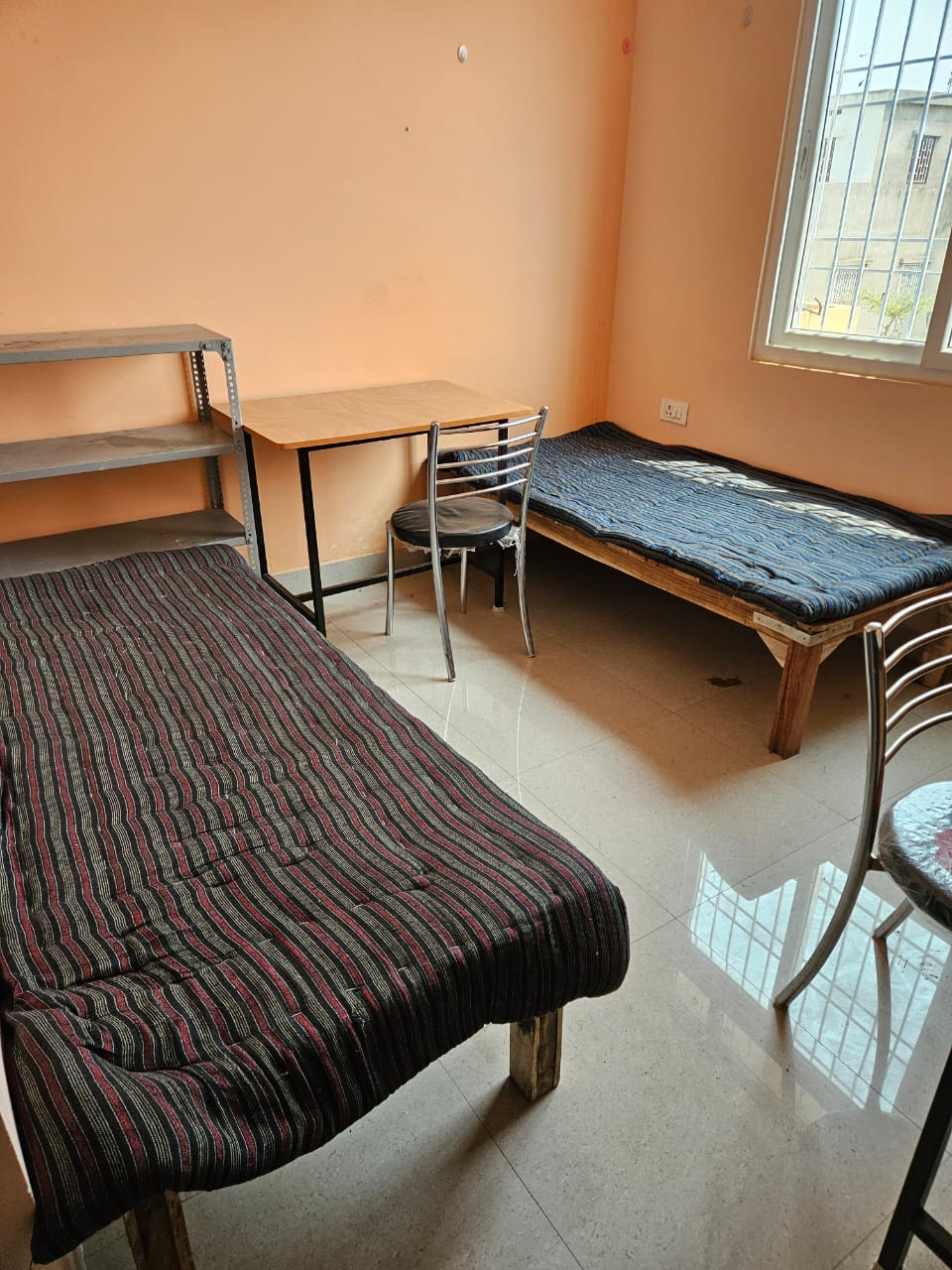Room thumbnail 0