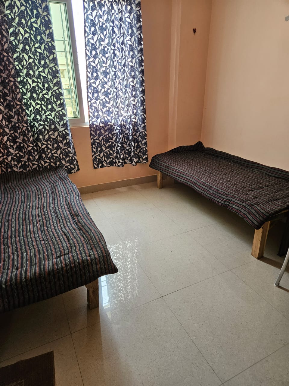Room thumbnail 2