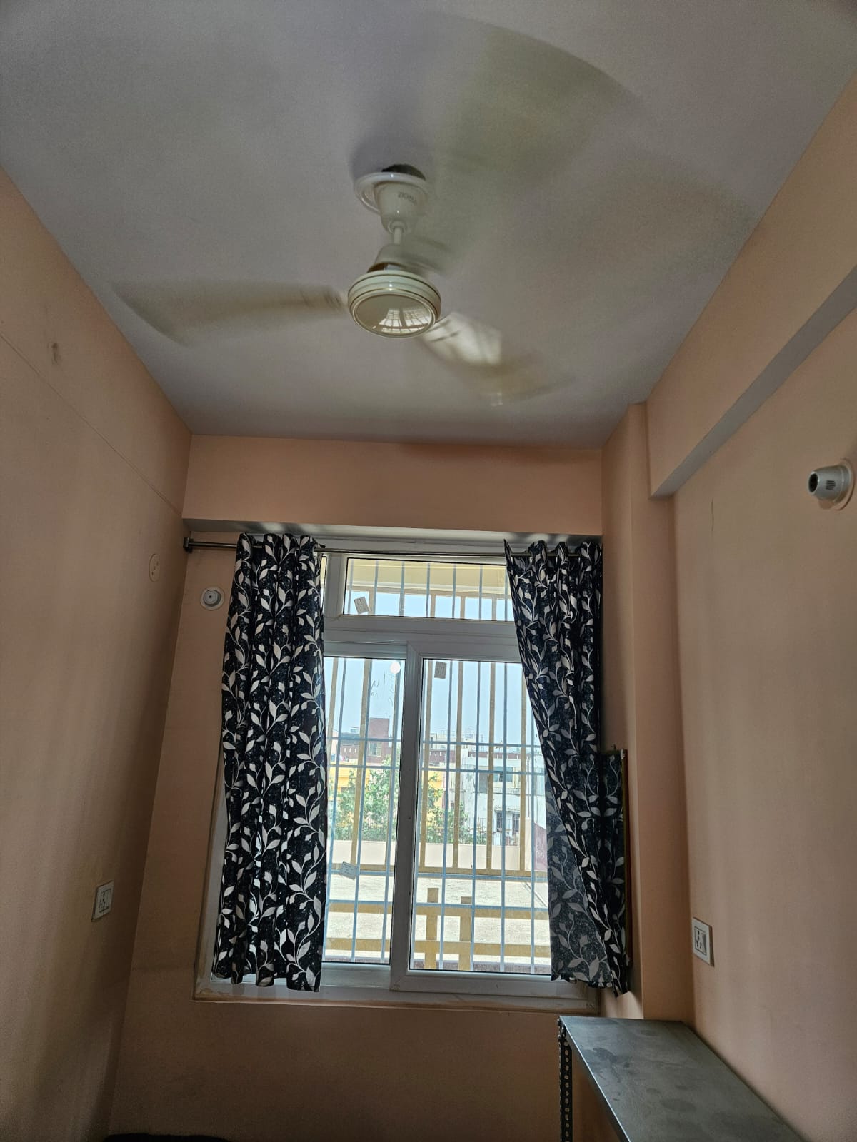 Room thumbnail 2